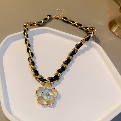 Collier Perle Camélia Coréen