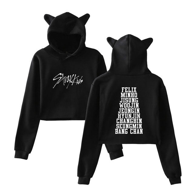 Kurzer Kapuzenpullover von StrayKids