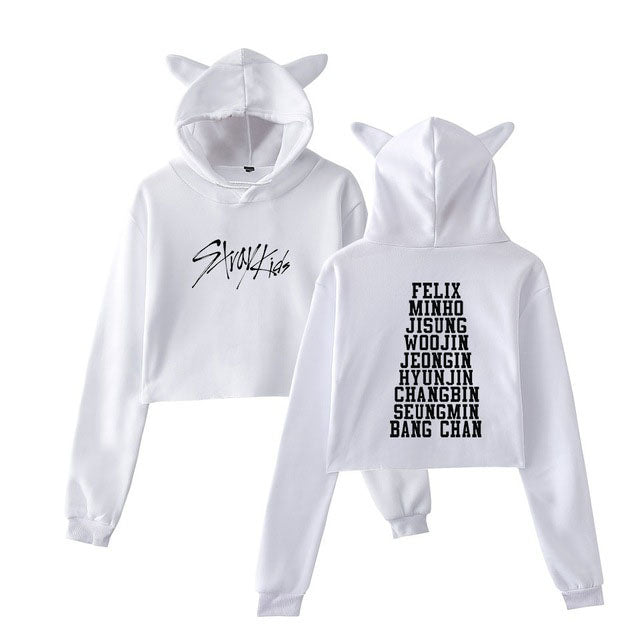 Kurzer Kapuzenpullover von StrayKids