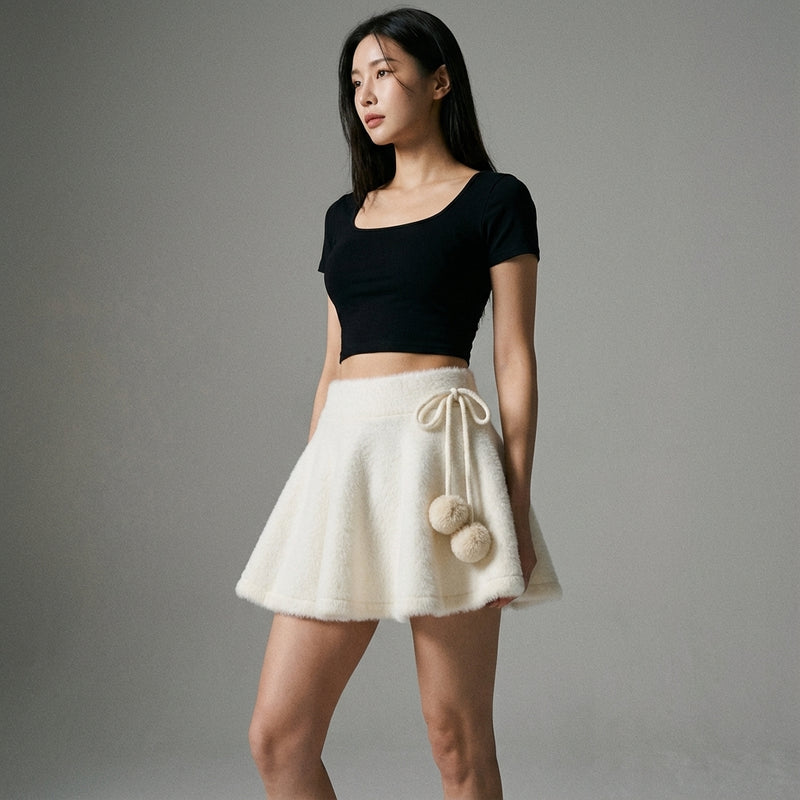 Jupe courte blanche évasée en tricot avec pompons - Mode Coréenne Koreanxwear - Taille L